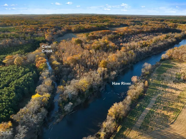 a picture of a floor in a bathroom