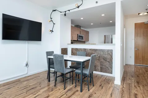 $3,400 | 1 Mandalay Place, Unit 905, South San Francisco, CA 94080