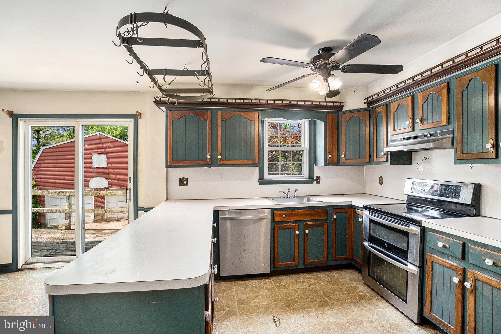 1426 Mundock Road Dresher, PA 19025 - Photo 10 of 40 Gallery Image 10