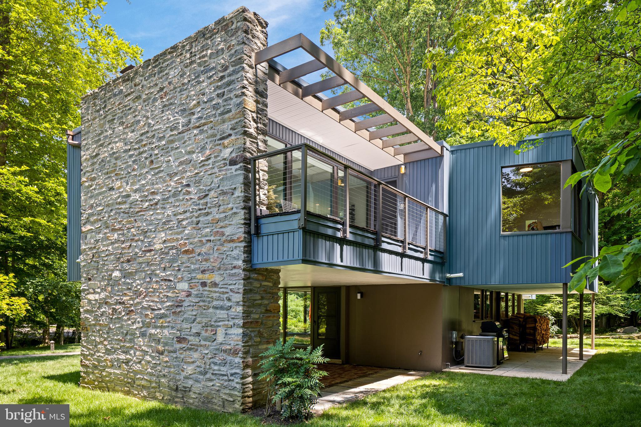 2435 Edge Hill Road Huntingdon Valley, PA 19006 - Photo 3 of 102