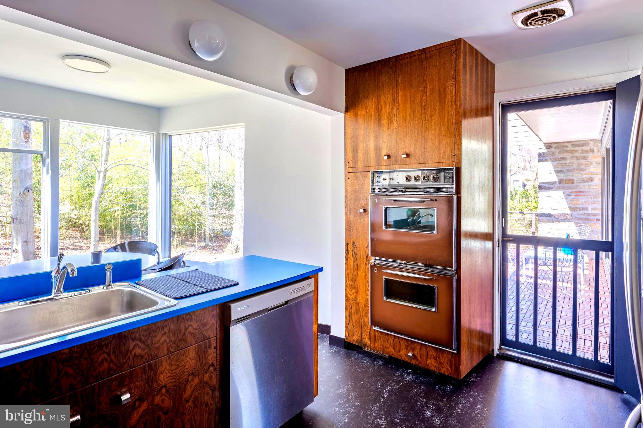 2435 Edge Hill Road Huntingdon Valley, PA 19006 - Photo 37 of 102