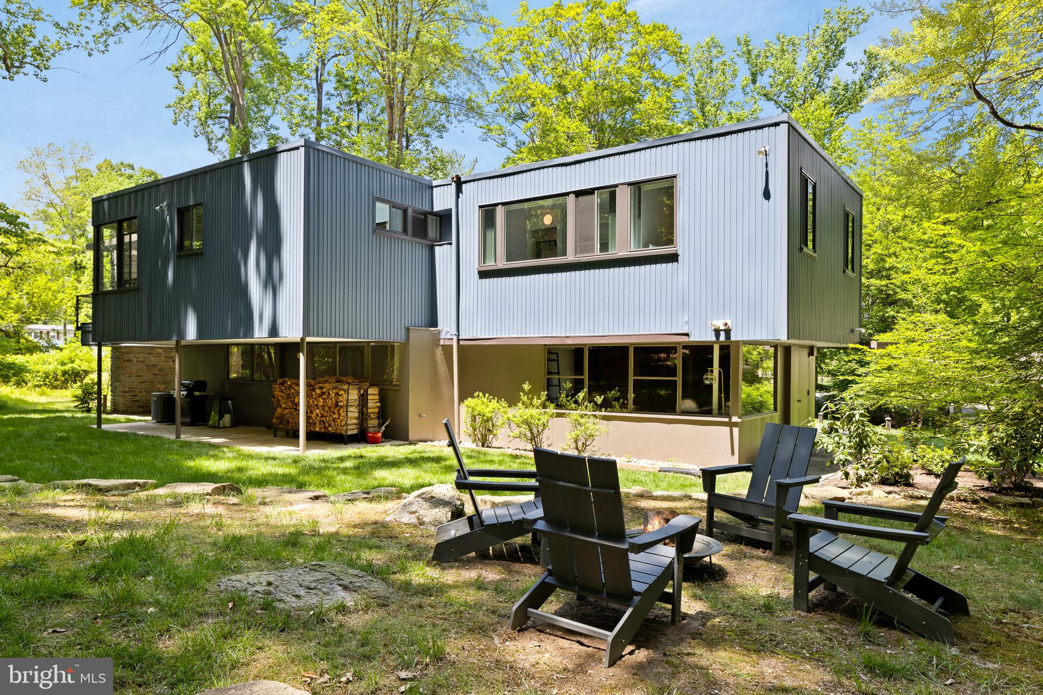 2435 Edge Hill Road Huntingdon Valley, PA 19006 - Photo 5 of 102