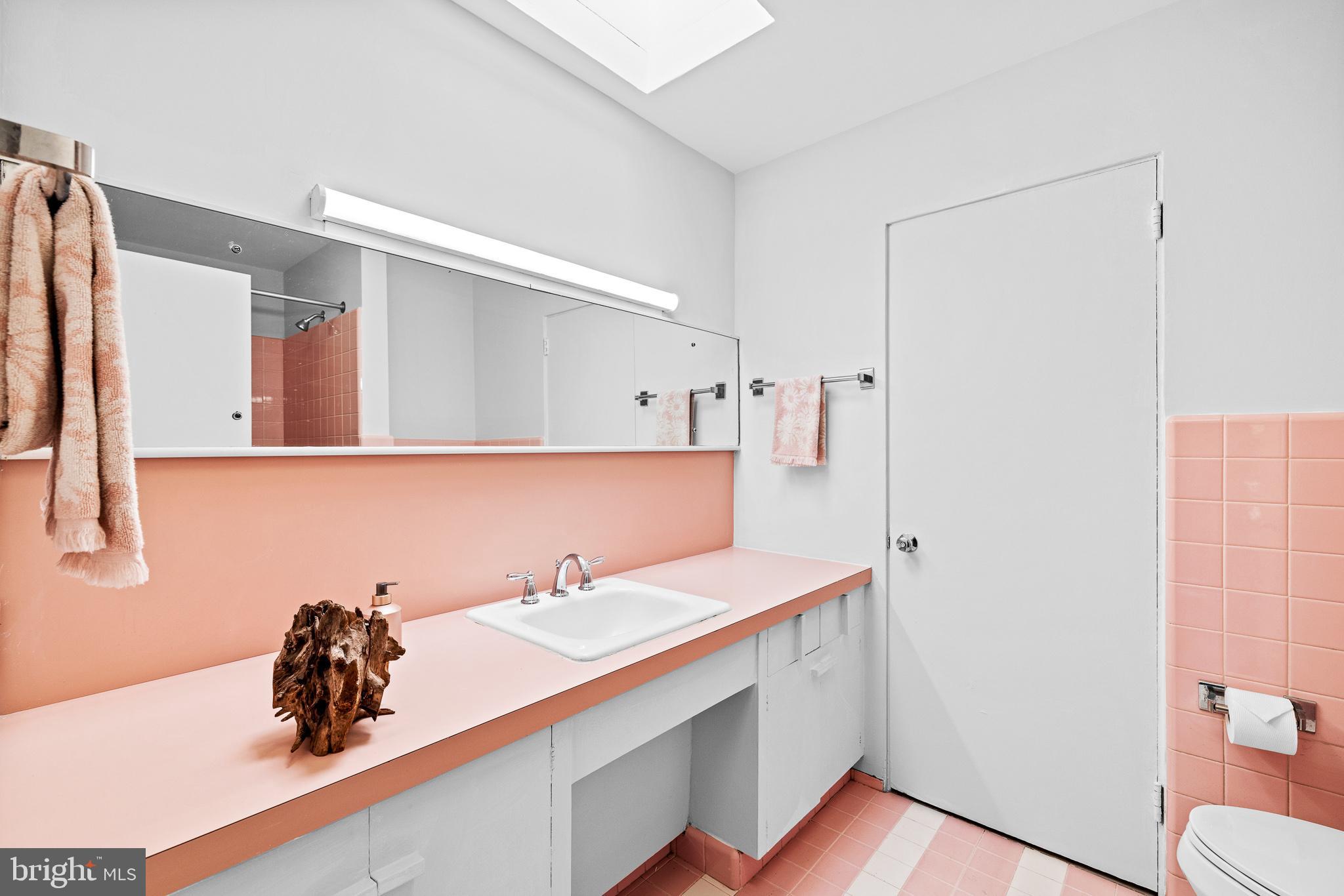 2435 Edge Hill Road Huntingdon Valley, PA 19006 - Photo 55 of 102