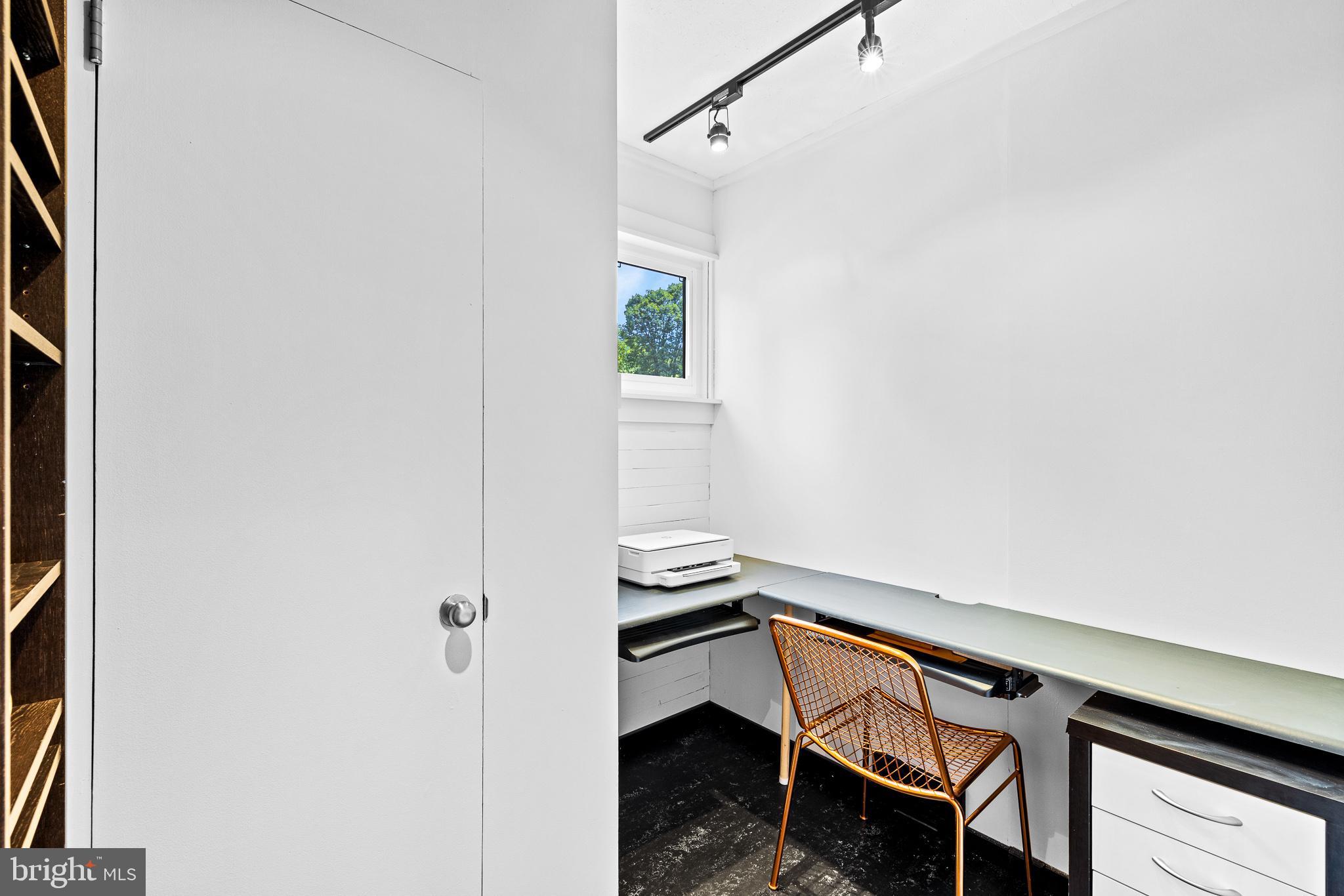 2435 Edge Hill Road Huntingdon Valley, PA 19006 - Photo 59 of 102