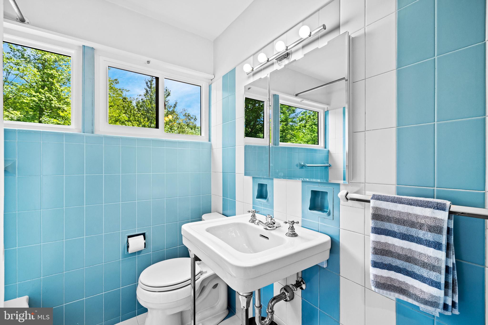 2435 Edge Hill Road Huntingdon Valley, PA 19006 - Photo 64 of 102