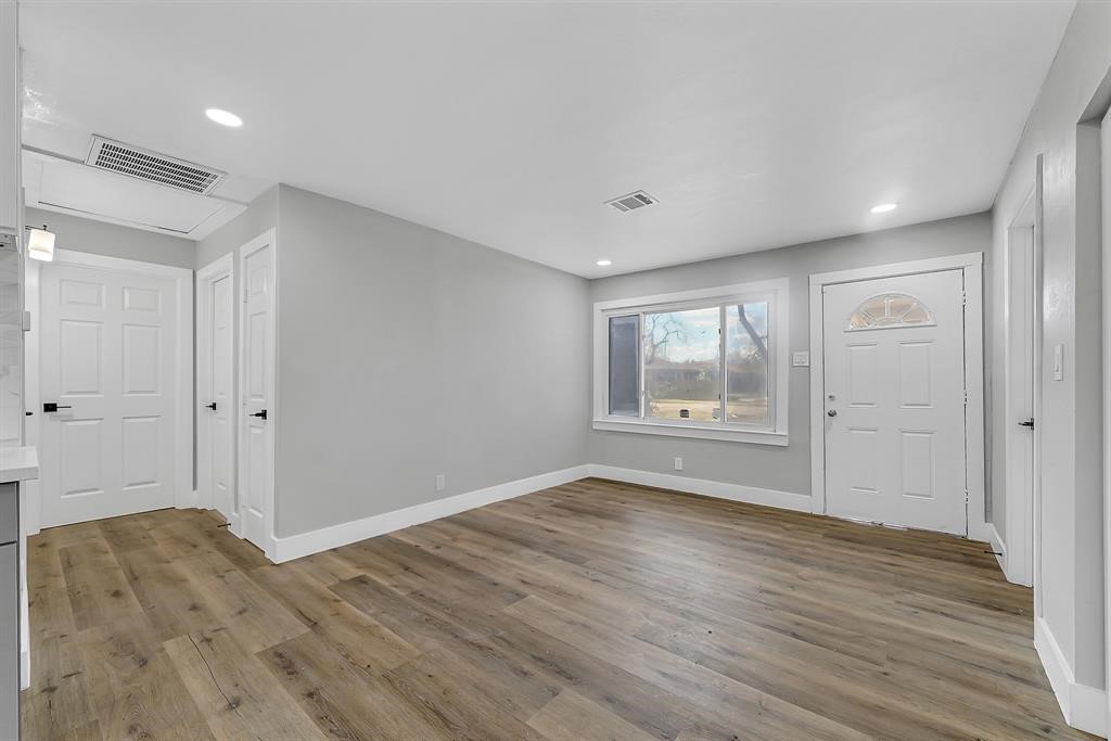 7609 St Lo Road Houston, TX 77033 - Photo 5 of 14