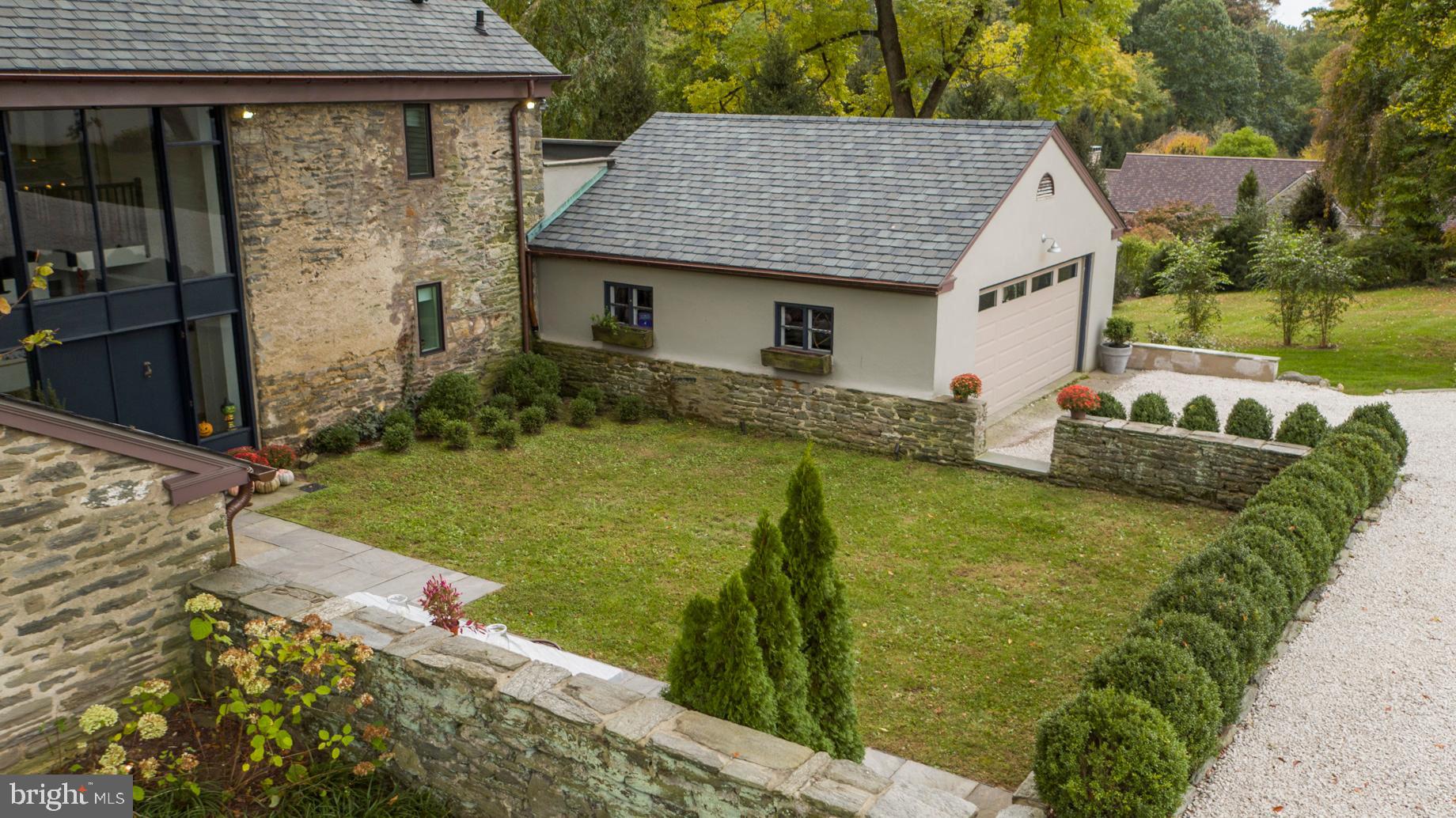 600 St Andrews Road Philadelphia, PA 19118 - Photo 51 of 60 Front Courtyard