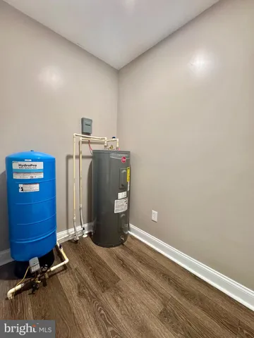 a view of a storage & utility room