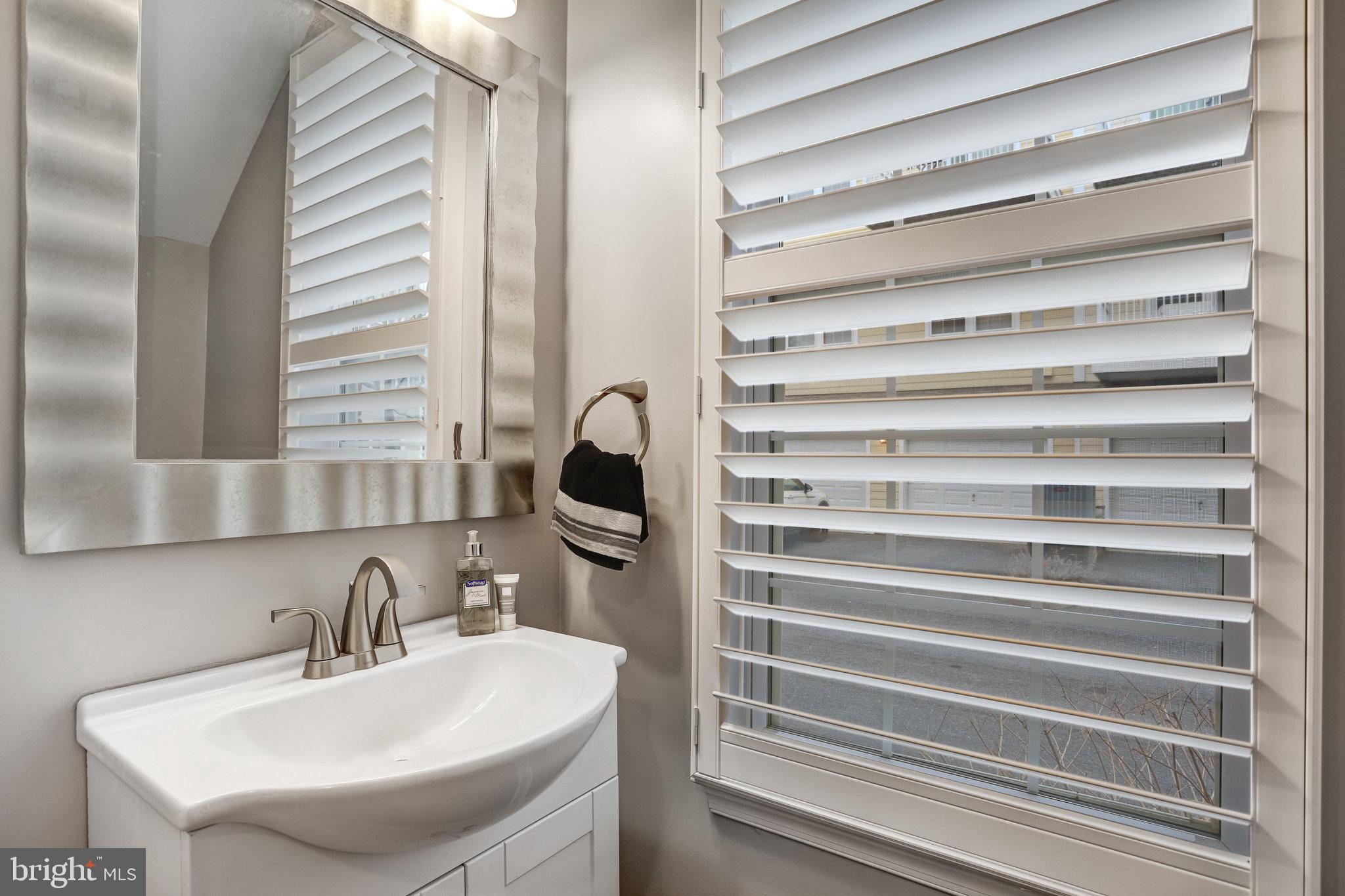 101 Bucksfield Road, Unit 101 Gaithersburg, MD 20878 - Photo 6 of 15 Gallery Image 6