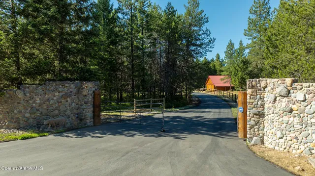 $1,999,990 | 8899 West Coeur D'Alene Drive, Spirit Lake, ID 83869