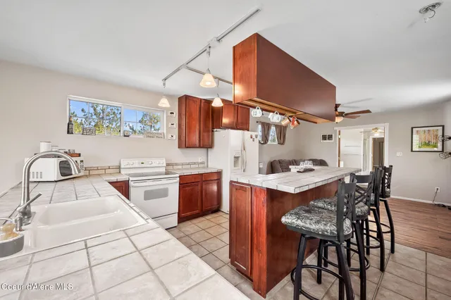 $1,999,990 | 8899 West Coeur D'Alene Drive, Spirit Lake, ID 83869