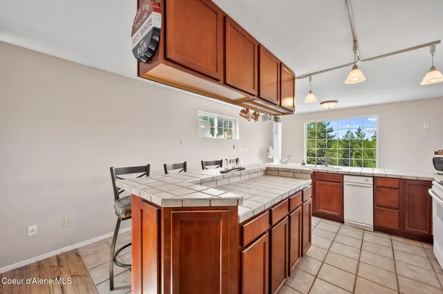 $1,999,990 | 8899 West Coeur D'Alene Drive, Spirit Lake, ID 83869