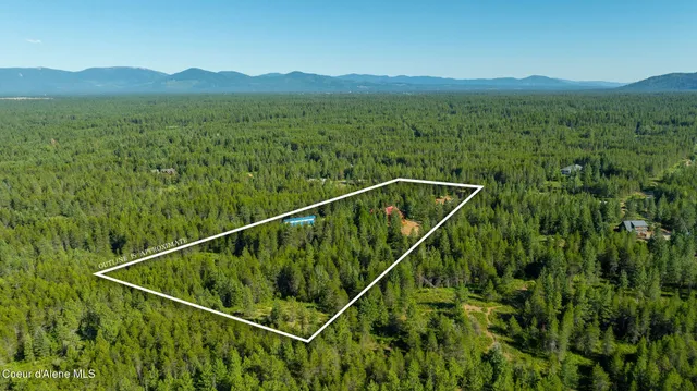 $1,999,990 | 8899 West Coeur D'Alene Drive, Spirit Lake, ID 83869