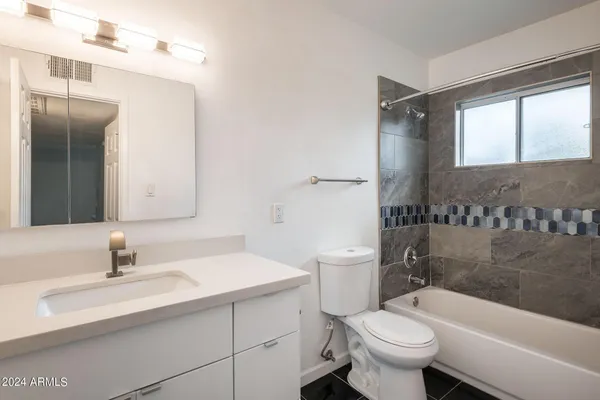 $1,400 | 512 East Roanoke Avenue, Unit 6, Phoenix, AZ 85012