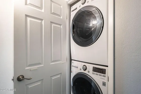 $1,400 | 512 East Roanoke Avenue, Unit 6, Phoenix, AZ 85012