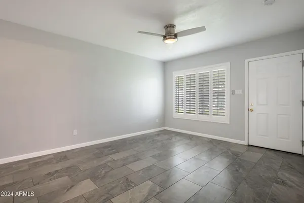 $1,400 | 512 East Roanoke Avenue, Unit 6, Phoenix, AZ 85012