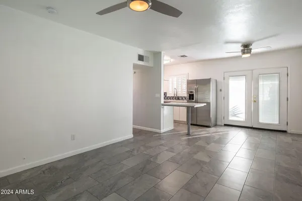 $1,400 | 512 East Roanoke Avenue, Unit 6, Phoenix, AZ 85012