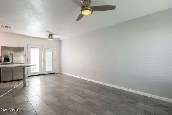 $1,400 | 512 East Roanoke Avenue, Unit 6, Phoenix, AZ 85012