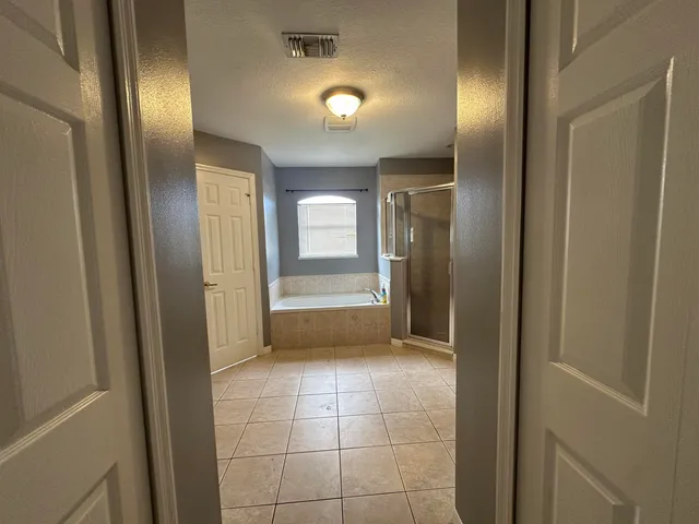 $2,700 | 2525 Southwest Cameo Boulevard, Port St. Lucie, FL 34953