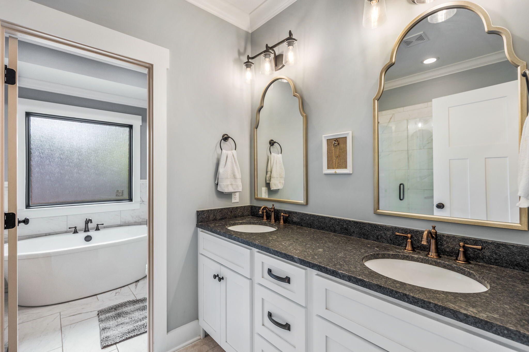 6296 Fairview Road Hixson, TN 37343 - Photo 32 of 59 Primary Bathroom