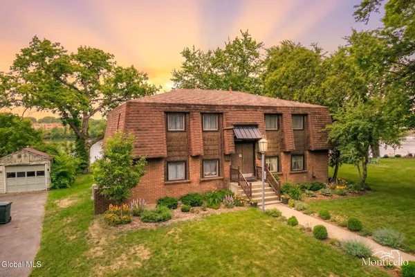 $350,000 | 31 Riverside Avenue, Rensselaer, NY 12144