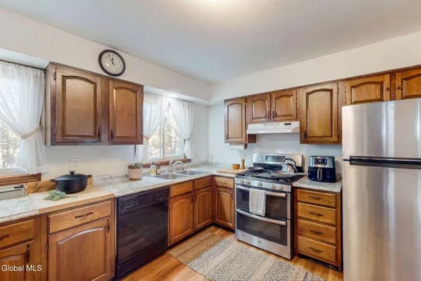 $350,000 | 31 Riverside Avenue, Rensselaer, NY 12144