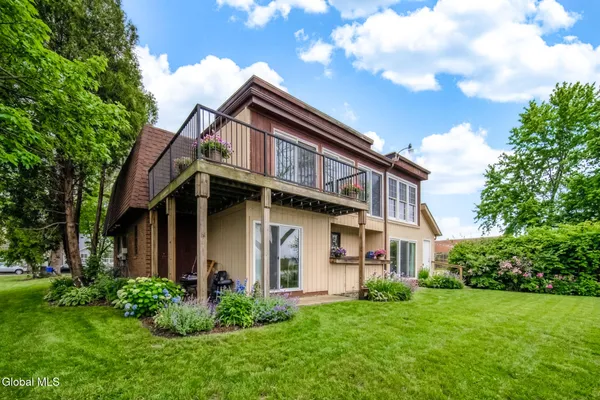 $350,000 | 31 Riverside Avenue, Rensselaer, NY 12144
