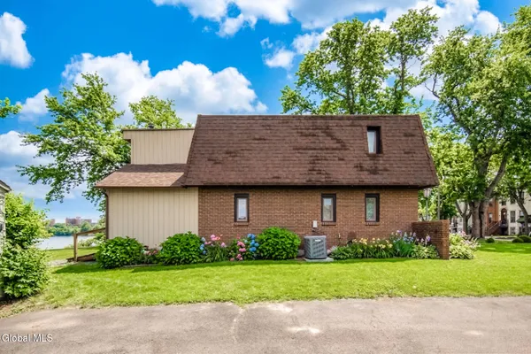 $350,000 | 31 Riverside Avenue, Rensselaer, NY 12144