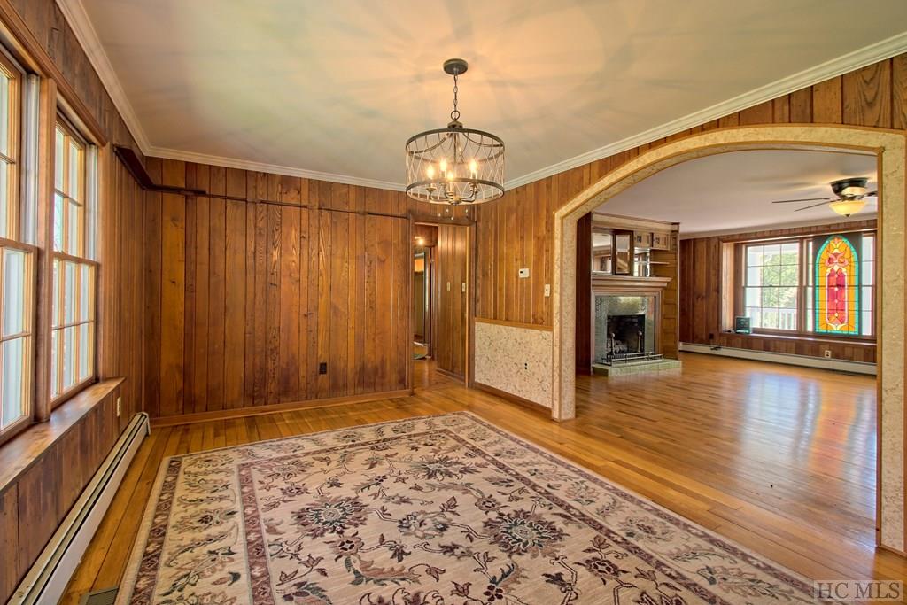 70 Summit Road Otto, NC 28763 - Photo 4 of 36 Gallery Image 4