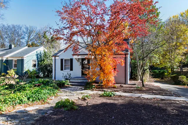 $2,250 | 1228 Watauga Street, Raleigh, NC 27604