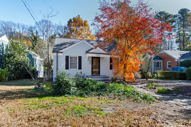 $2,250 | 1228 Watauga Street, Raleigh, NC 27604