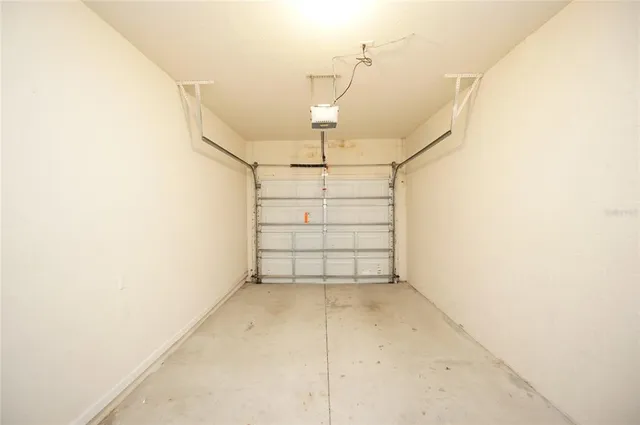 $1,700 | 1038 Vista Cay Court, Brandon, FL 33511