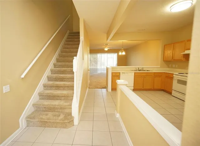 $1,700 | 1038 Vista Cay Court, Brandon, FL 33511