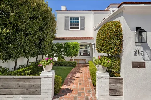 $5,195,000 | 213 Via Mentone, Newport Beach, CA 92663