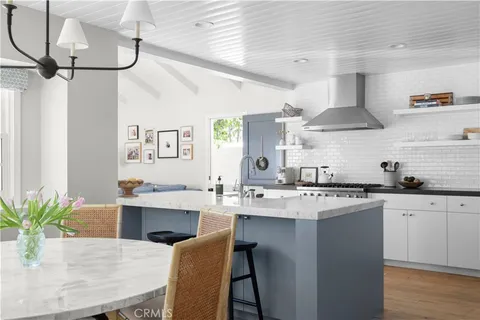 $5,195,000 | 213 Via Mentone, Newport Beach, CA 92663