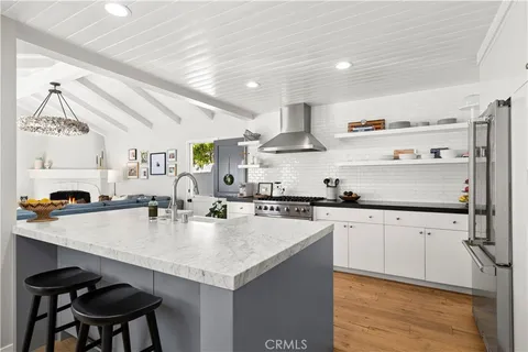 $5,195,000 | 213 Via Mentone, Newport Beach, CA 92663