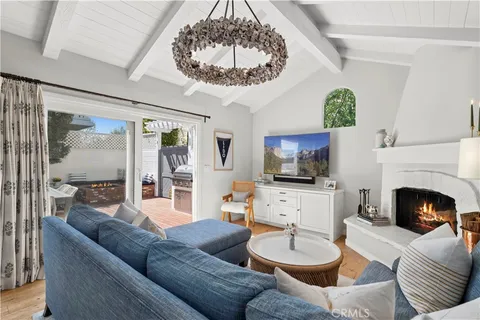 $5,195,000 | 213 Via Mentone, Newport Beach, CA 92663