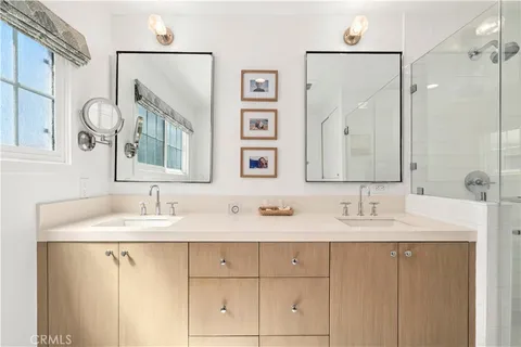 $5,195,000 | 213 Via Mentone, Newport Beach, CA 92663