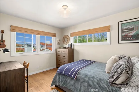 $5,195,000 | 213 Via Mentone, Newport Beach, CA 92663