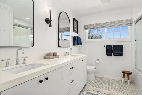 $5,195,000 | 213 Via Mentone, Newport Beach, CA 92663
