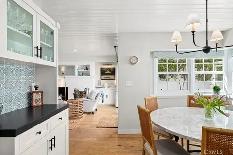 $5,195,000 | 213 Via Mentone, Newport Beach, CA 92663