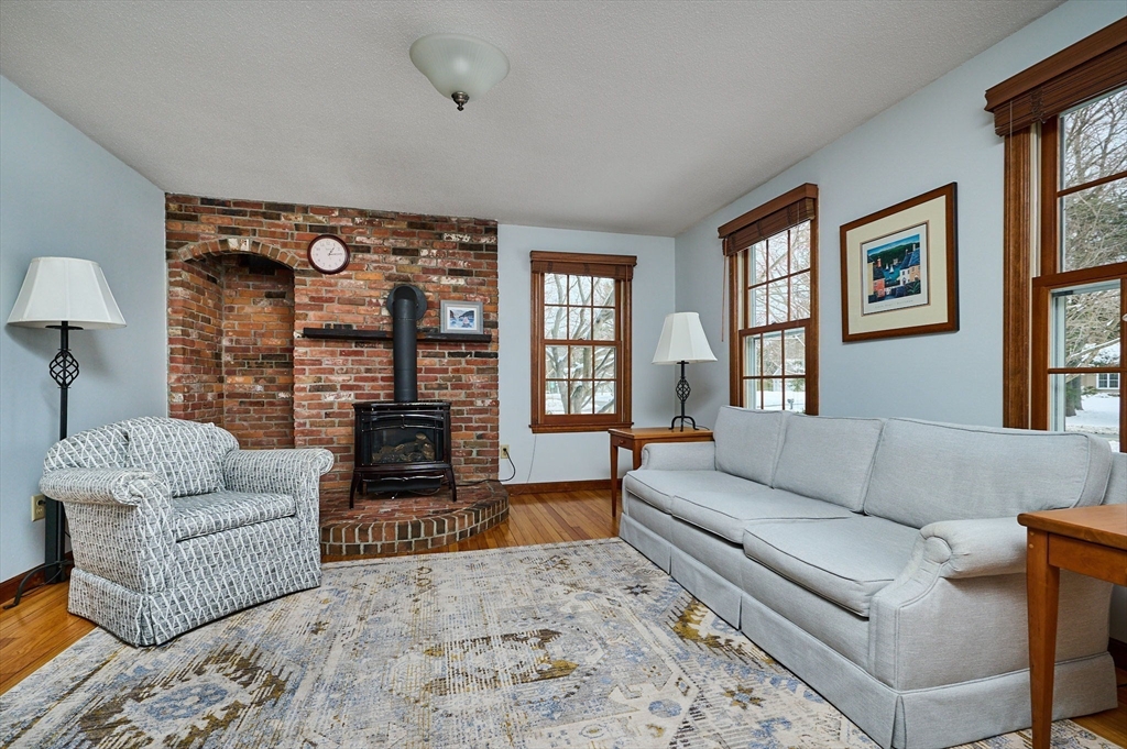 71 Glendale Road Southampton, MA 01073 - Photo 8 of 42