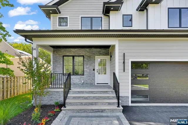 $1,750,000 | 94 West Cedar Street, Livingston, NJ 07039