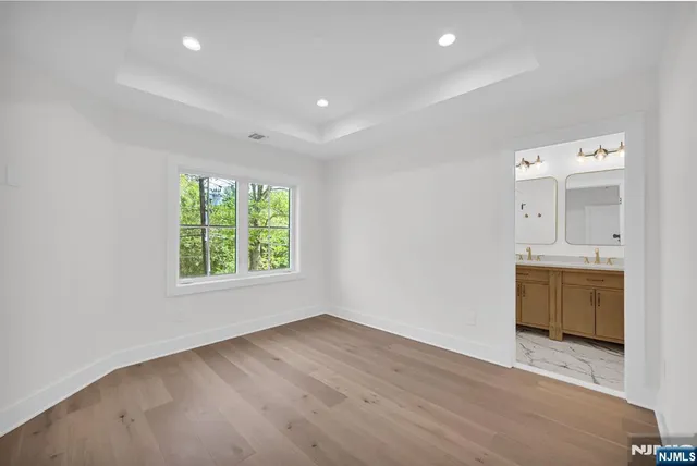 $1,750,000 | 94 West Cedar Street, Livingston, NJ 07039