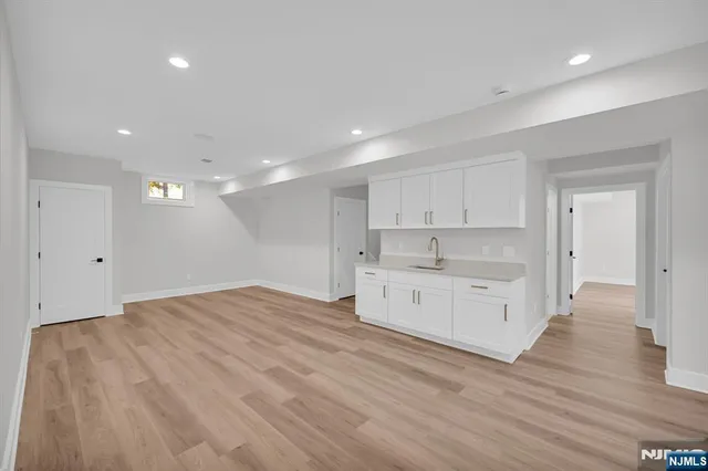 $1,750,000 | 94 West Cedar Street, Livingston, NJ 07039