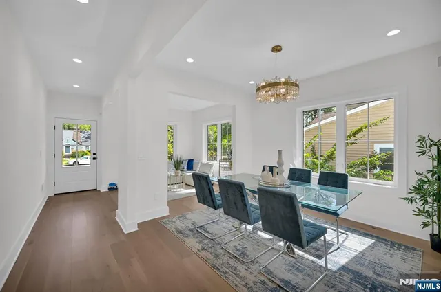 $1,750,000 | 94 West Cedar Street, Livingston, NJ 07039