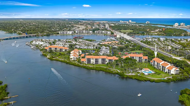 $825,000 | 1000 North Us Highway, Unit BE201, Jupiter, FL 33477