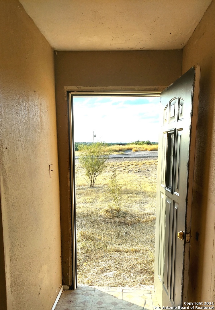 818 Austin Street Asherton, TX 78827 - Photo 4 of 15 a view of ocean from a room