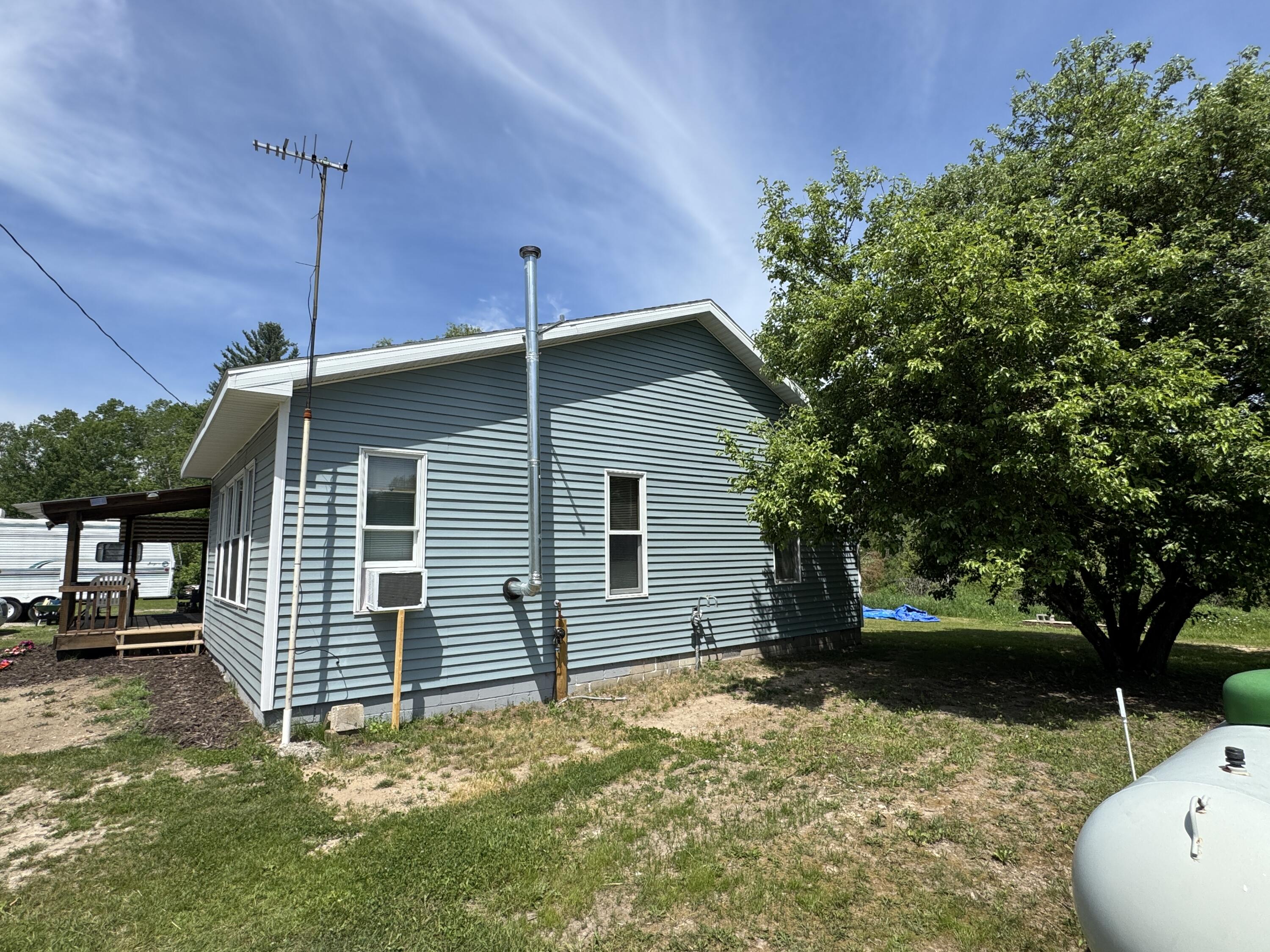 1952 West 16 Road Mesick, MI 49668 - Photo 24 of 49 IMG_5041