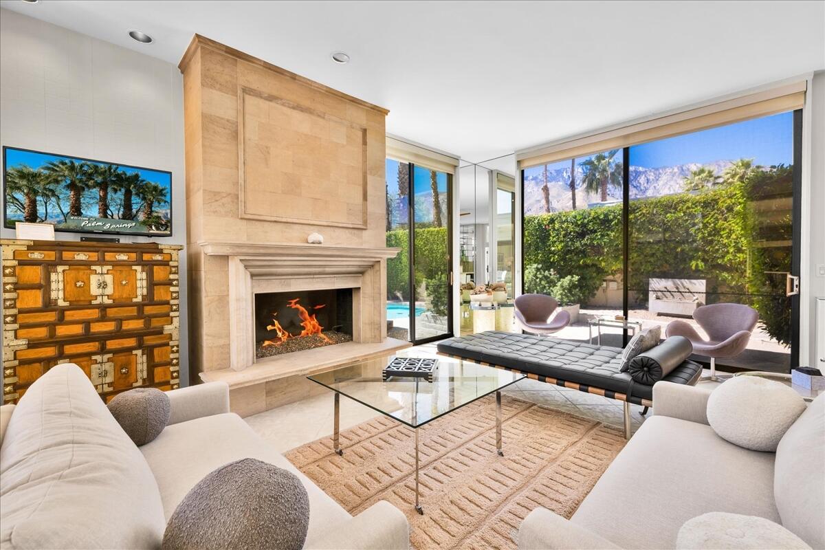 130 West Racquet Club Road, Unit 419 Palm Springs, CA 92262 - Photo 1 of 45 09-09